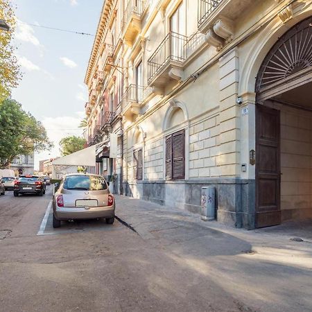 Palazzobellini Bed & Breakfast Catania Bagian luar foto