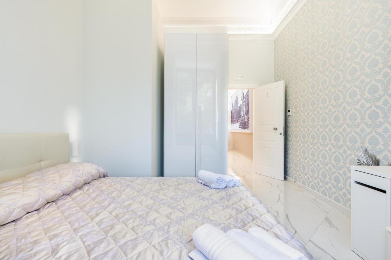 Palazzobellini Bed & Breakfast Catania Bagian luar foto